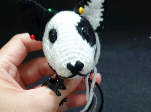 Crochet a Bull Terrier amigurumi with firm single crochet fabric — photo 5