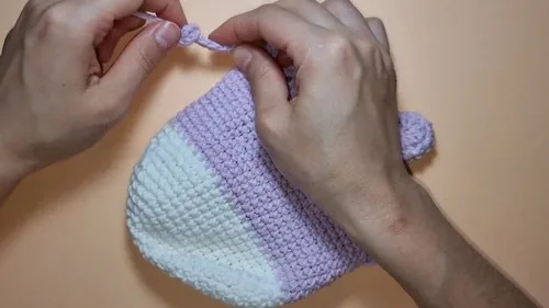 Crochet bunny bag with amigurumi legs and ears — photo 5