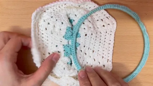 Fan stitch crochet towel holder with a wrapped ring — photo 2