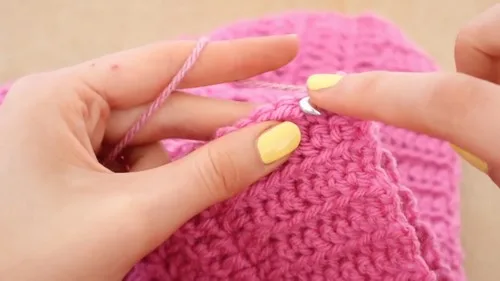 Chunky double crochet sweater with ribbed cuffs and hem — photo 4