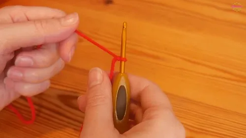 Easy wind spinner pattern worked flat then curled — photo 6