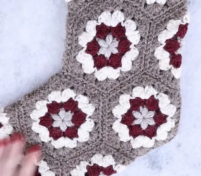 Puff stitch hexagon granny stocking pattern