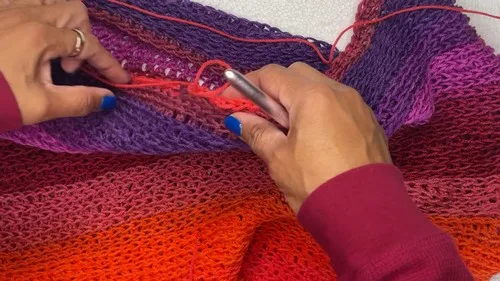 Ridged half double crochet infinity scarf from a mandala yarn cake — photo 2