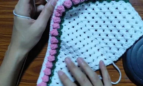 Tulip bobble bandana crochet pattern with boho edge — photo 2